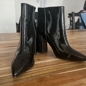 Cute black patent booties!!